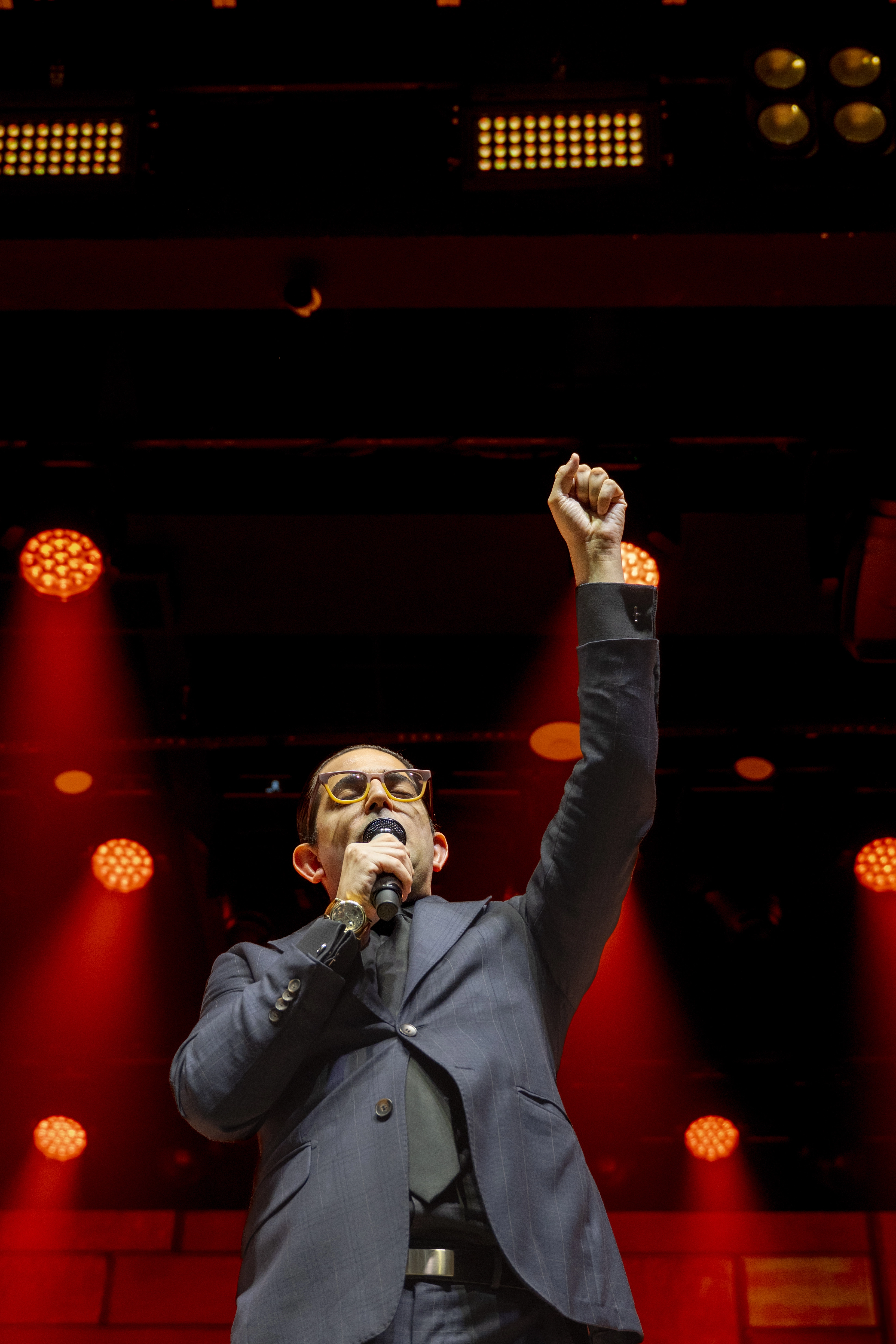 Fabiana Bertotti com o livro